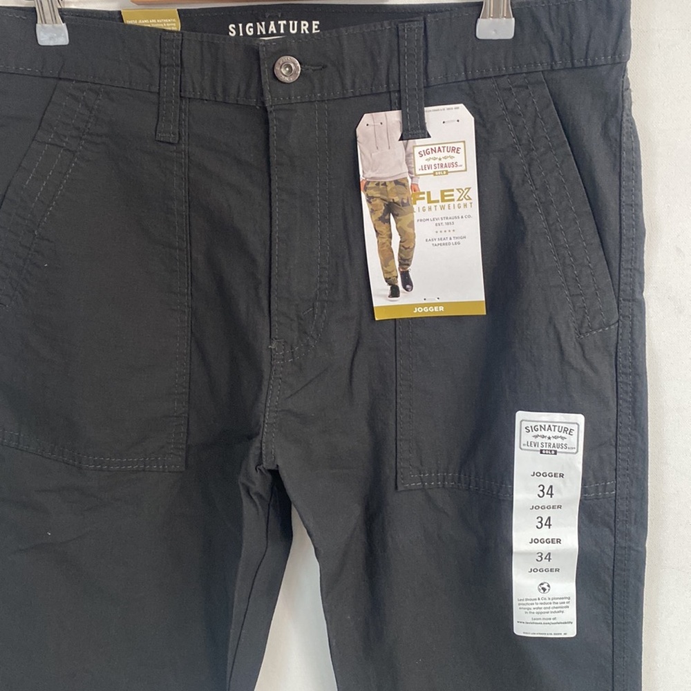 (B51) Levi’s Signature Men’s Joggers Black Flex Light Weight Gold Edition, Sz 34 - Picture 3 of 12